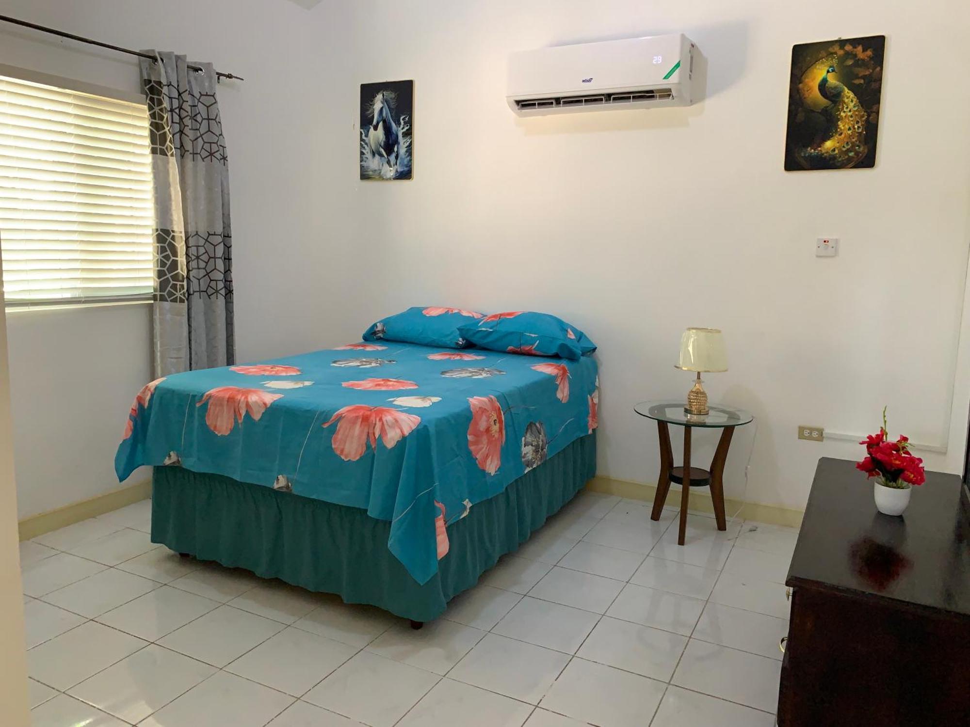 Hotel Caribbean Escape Portmore Exterior foto